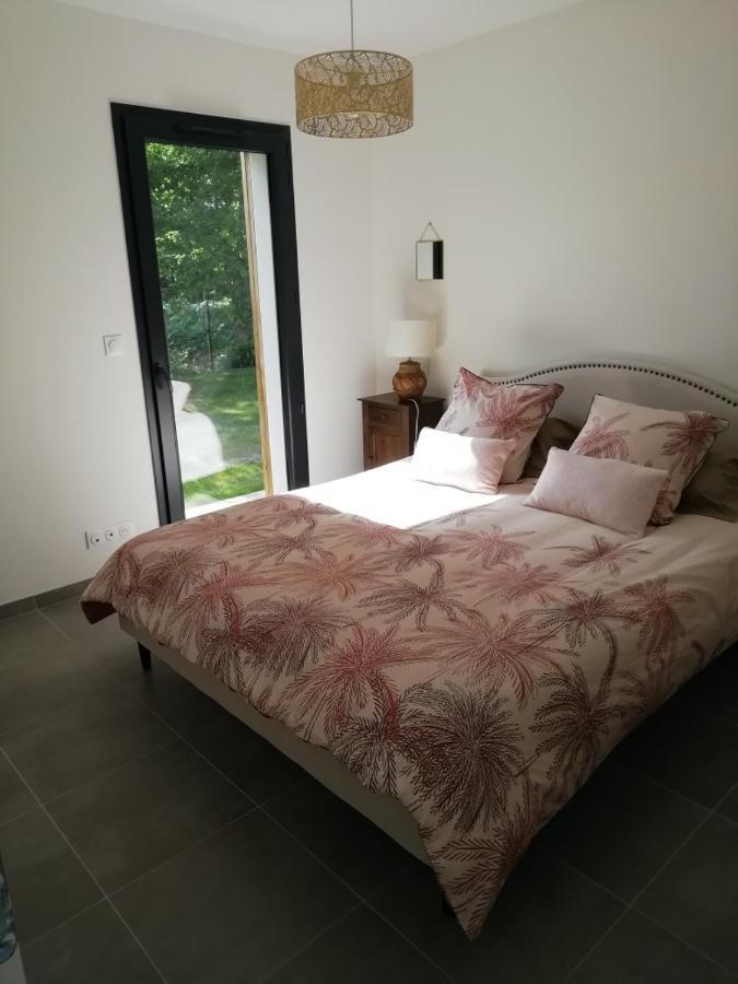 Charmante Maison Neuve Au Lac D'オータン エクステリア 写真